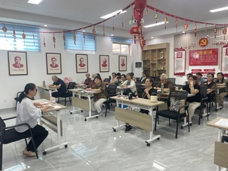 市西办事处韩霞主任到离退休人员...